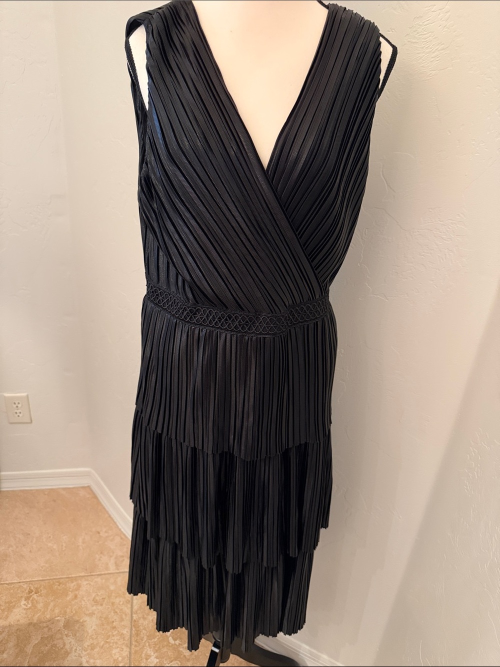 Tommy Hilfiger Black Pleated V-Neck Midi Dress